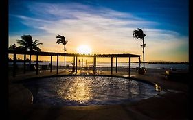 Golden Lake Residence Apart Hotel